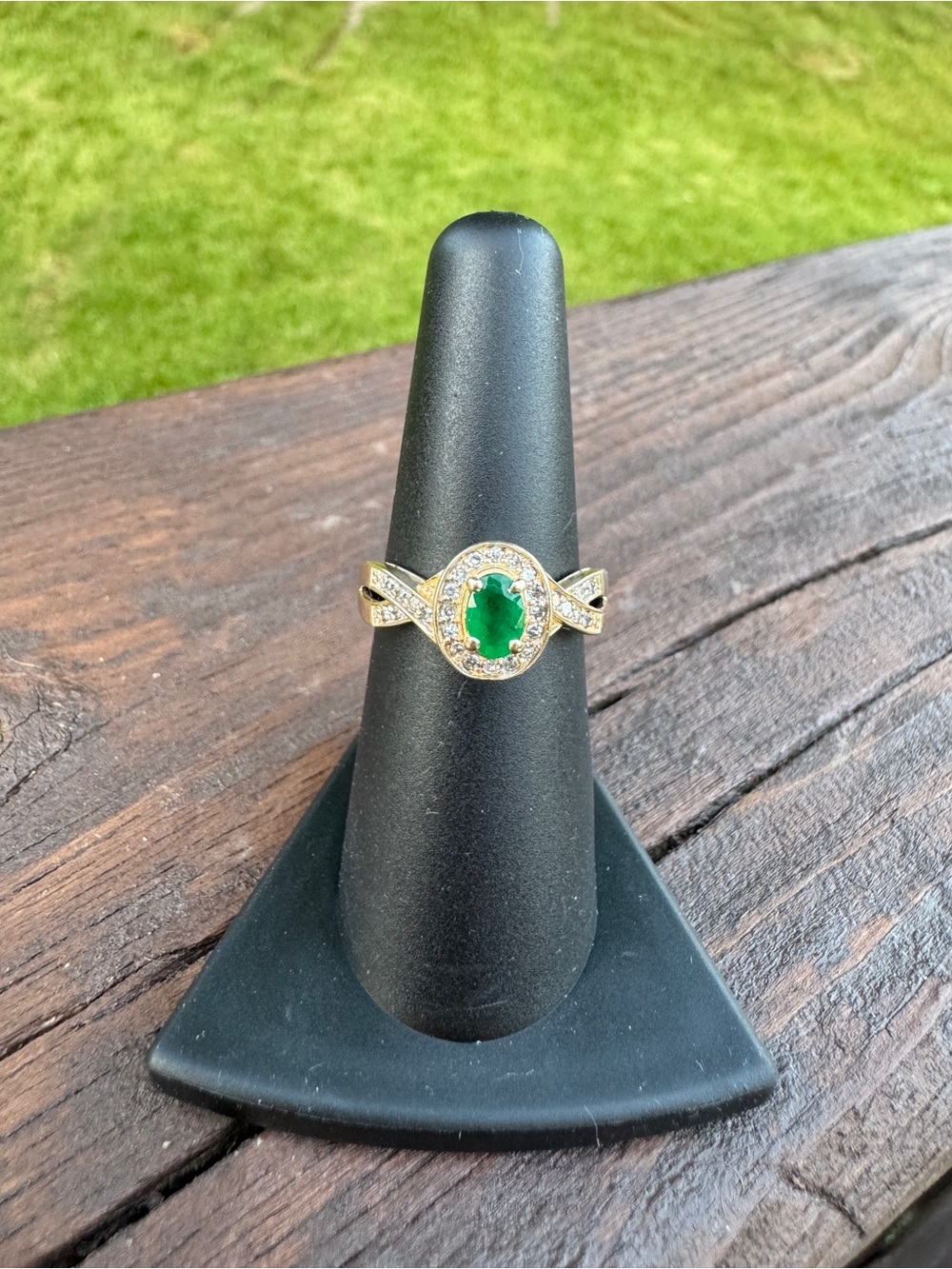 Natural Emerald and Diamond Ring